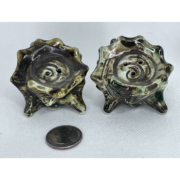 1950-60s Ceramic Spiral Conch Sea Shell Salt & Pepper Shakers, Japan Vintage - Picture 1 of 7
